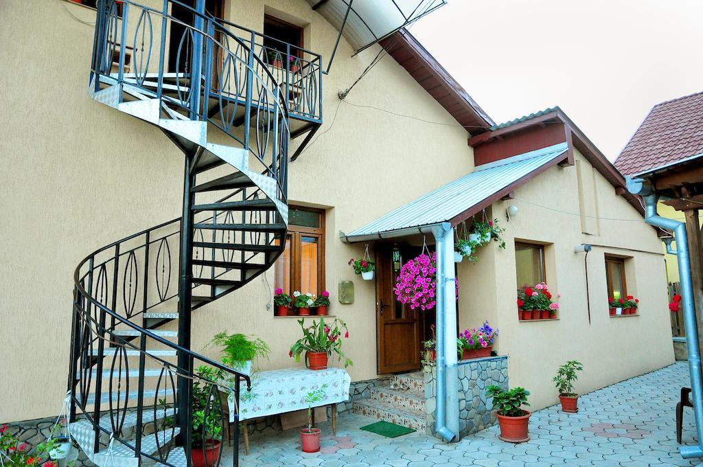 Casa Maria Hotel Gura Humorului Exterior photo